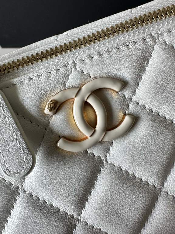 Brand Chanel Model A Introduction the original single quality, classic work, gorgeous and temperament of the forefront, is your unexpected honor. Leather species the original single imported lambskin, hardware the origin