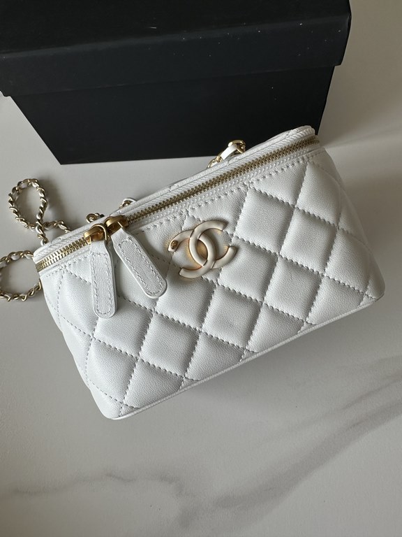 Brand Chanel Model A Introduction the original single quality, classic work, gorgeous and temperament of the forefront, is your unexpected honor. Leather species the original single imported lambskin, hardware the origin