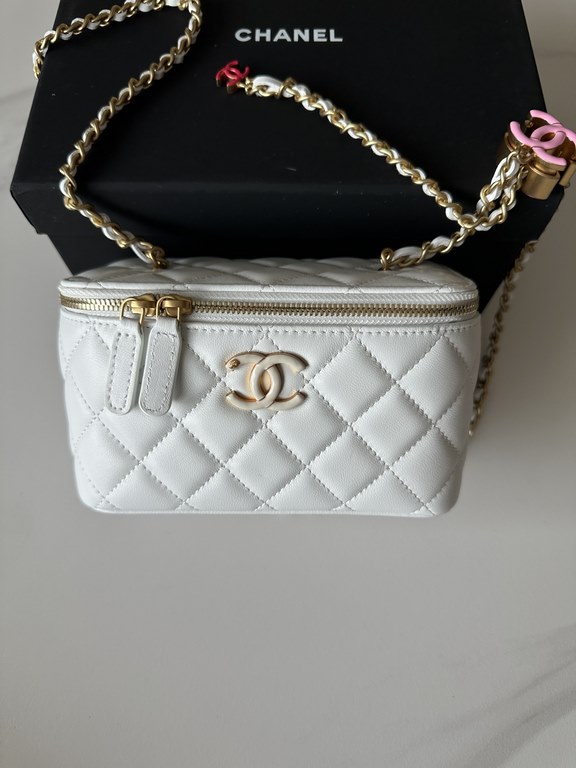 Brand Chanel Model A Introduction the original single quality, classic work, gorgeous and temperament of the forefront, is your unexpected honor. Leather species the original single imported lambskin, hardware the origin