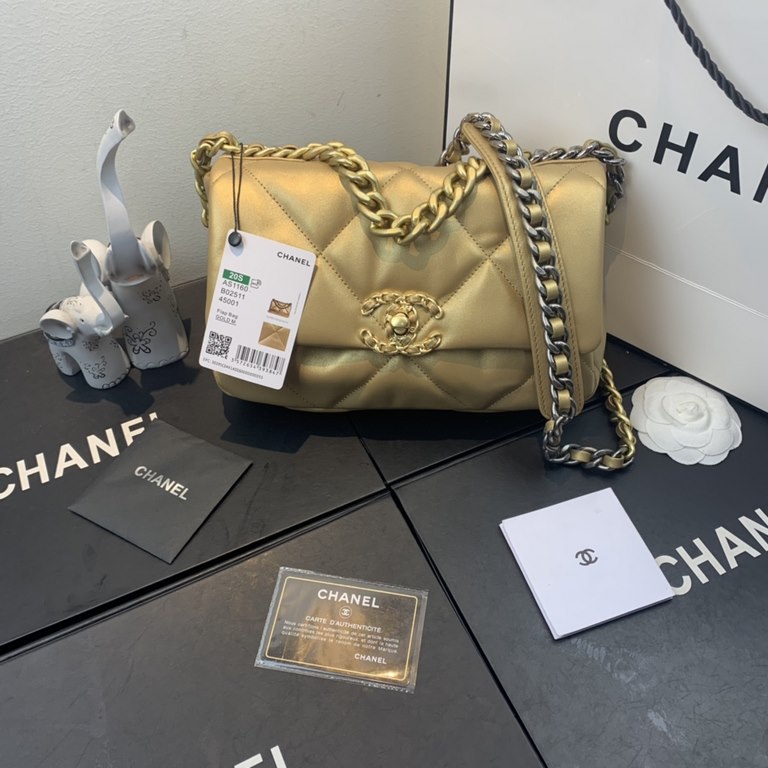 Chane-l small incense 2019 new Model AS1160 2019 fall and winter large diamond lattice tofu bag imported sheepskin single mouth bag Ancient silver white lat gold 3 kinds of metal mixed shoulder straps Coarse chain highli