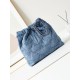 24S Denim Trash Bag SpikeHidden big pop-up wow!Casual high-level wash denim blue how can be so good ah ~ and then embellished with silver CHANEL letters that the spontaneity of the rate of sex immediately came out!Whethe