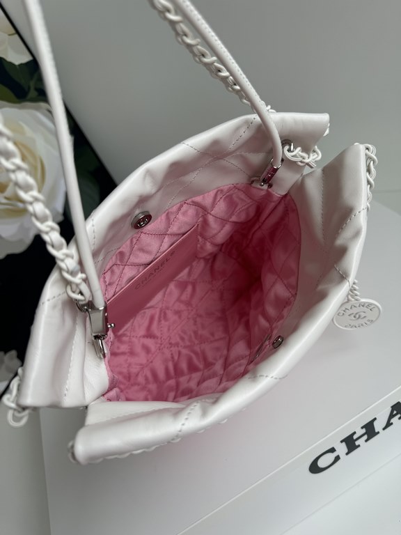 CHANEL3980 gradient 24S new mini 22bag too good to look at it This color is small and exquisite, exudes unparalleled high-level luxury, people can not resist, as if it were a finely crafted work of art, porcelain CHANEL 