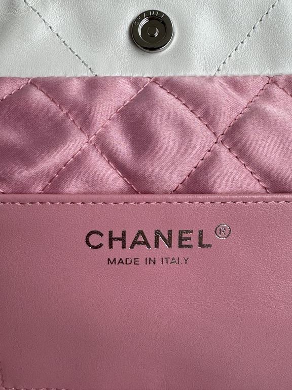 CHANEL3980 gradient 24S new mini 22bag too good to look at it This color is small and exquisite, exudes unparalleled high-level luxury, people can not resist, as if it were a finely crafted work of art, porcelain CHANEL 