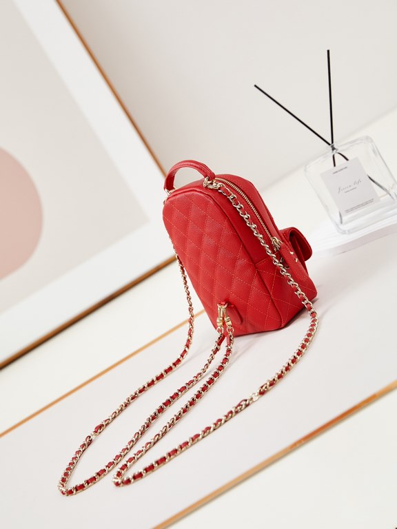 24Cmini Lychee grain small shoulders A variety of carrying methods can be handheld, crossbody, shoulder bag. Leather or lychee pattern is very durable, very ok capacity Classic minimalist style is perfect.Model No. ASize