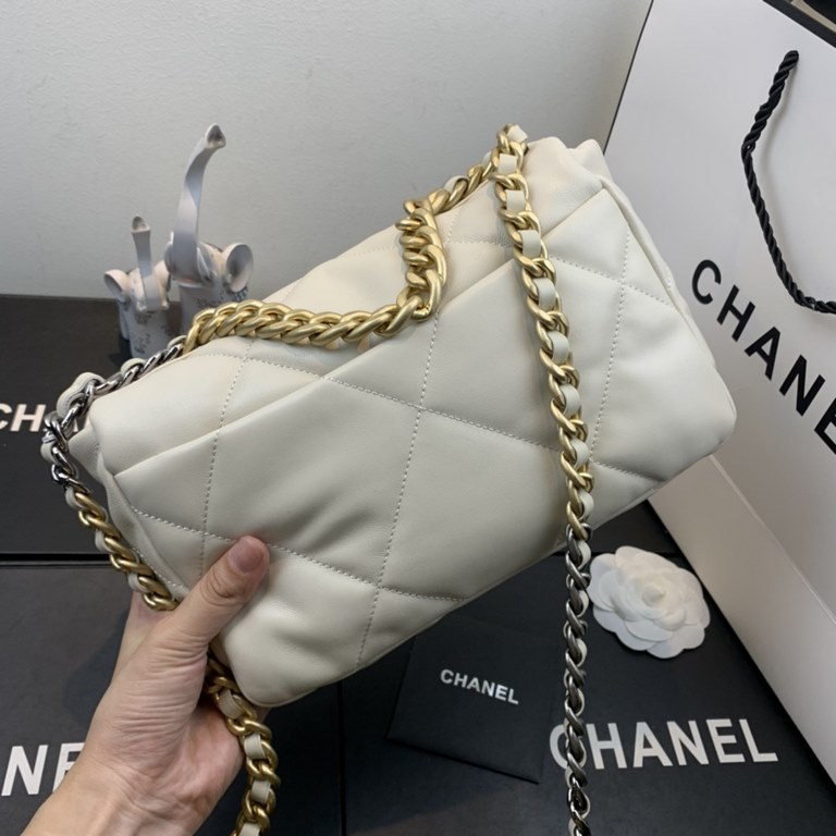 Chane-l small incense 2019 new Model AS1160 2019 fall and winter large diamond lattice tofu bag imported sheepskin single mouth bag Ancient silver white lat gold 3 kinds of metal mixed shoulder straps Coarse chain highli