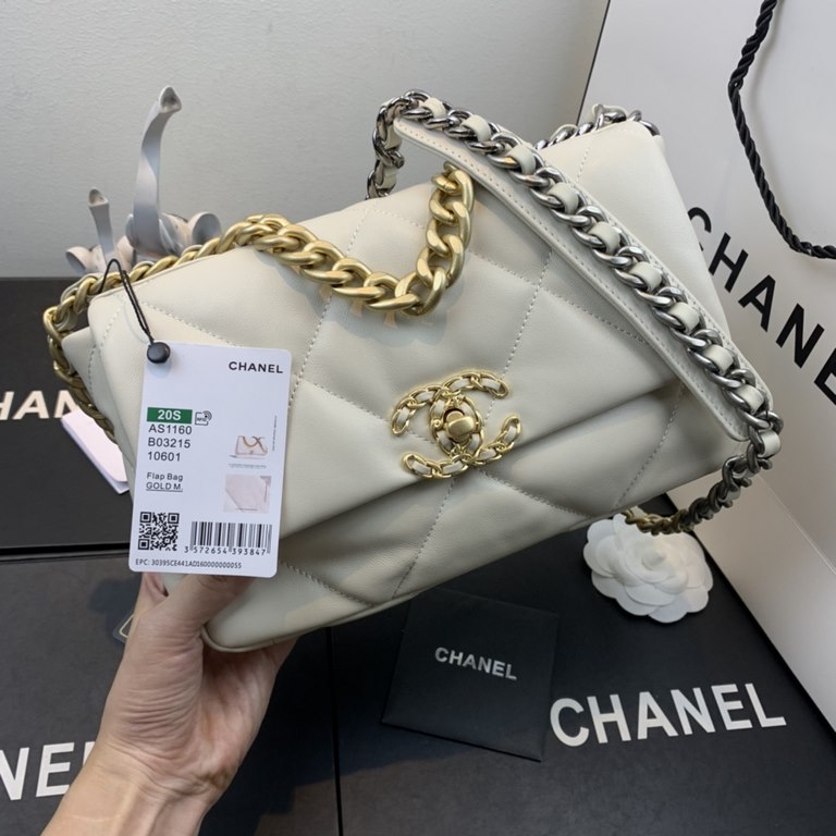 Chane-l small incense 2019 new Model AS1160 2019 fall and winter large diamond lattice tofu bag imported sheepskin single mouth bag Ancient silver white lat gold 3 kinds of metal mixed shoulder straps Coarse chain highli