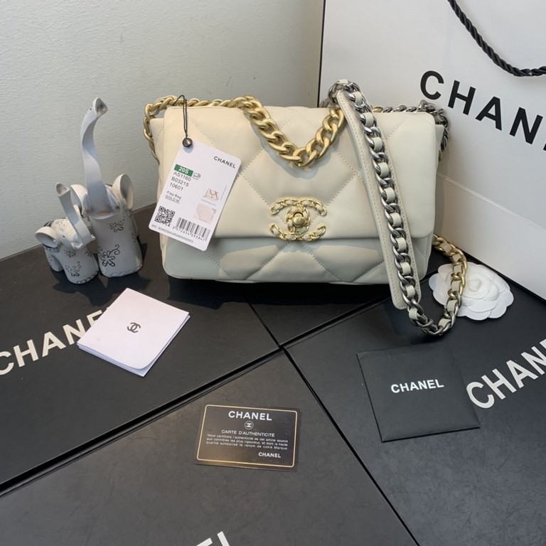 Chane-l small incense 2019 new Model AS1160 2019 fall and winter large diamond lattice tofu bag imported sheepskin single mouth bag Ancient silver white lat gold 3 kinds of metal mixed shoulder straps Coarse chain highli