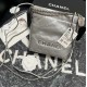 Chanel's mini22 hits the red button!Chanel Goose's bag accessories will always be planted from the just-ended springsummer collectionEspecially this season's new Minisize22 bagClassic black model   mini Love love love.Mo