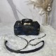 CHANE1  24s crowded camera bag AS4817 details are very delicate metal lens cover can be opened the overall look will be more advanced a little delicate and small body of the bag how to look so good ah ~ the shape of the 