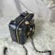 CHANE1  24s crowded camera bag AS4817 details are very delicate metal lens cover can be opened the overall look will be more advanced a little delicate and small body of the bag how to look so good ah ~ the shape of the 