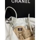 Chanel's mini22 hits the red button!Chanel Goose's bag accessories will always be planted from the just-ended springsummer collectionEspecially this season's new Minisize22 bagClassic black model   mini Love love love.Mo