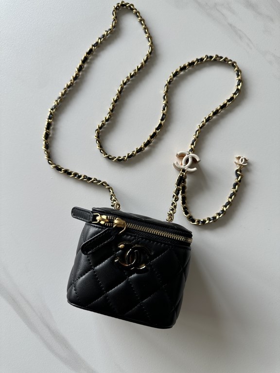 Brand Chanel Model A Introduction the original single quality, the classic work, gorgeous and temperament of the forefront, is your unexpected dignity. Leather species the original single imported lambskin, hardware the 