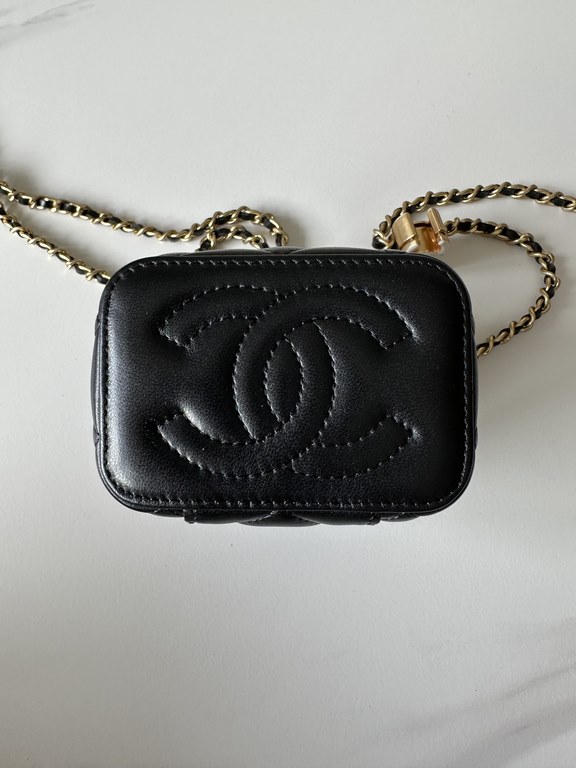 Brand Chanel Model A Introduction the original single quality, the classic work, gorgeous and temperament of the forefront, is your unexpected dignity. Leather species the original single imported lambskin, hardware the 