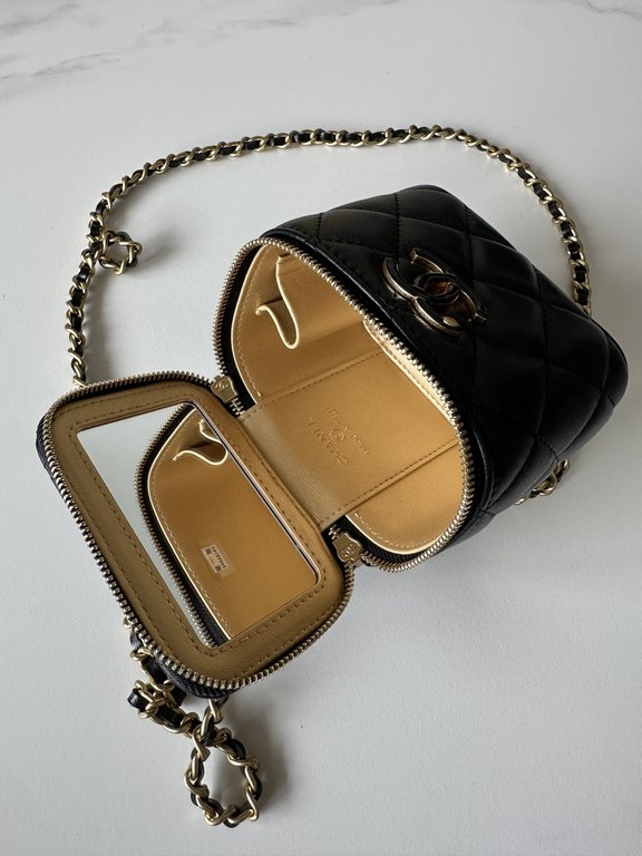 Brand Chanel Model A Introduction the original single quality, the classic work, gorgeous and temperament of the forefront, is your unexpected dignity. Leather species the original single imported lambskin, hardware the 