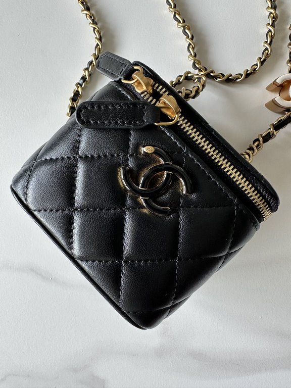 Brand Chanel Model A Introduction the original single quality, the classic work, gorgeous and temperament of the forefront, is your unexpected dignity. Leather species the original single imported lambskin, hardware the 