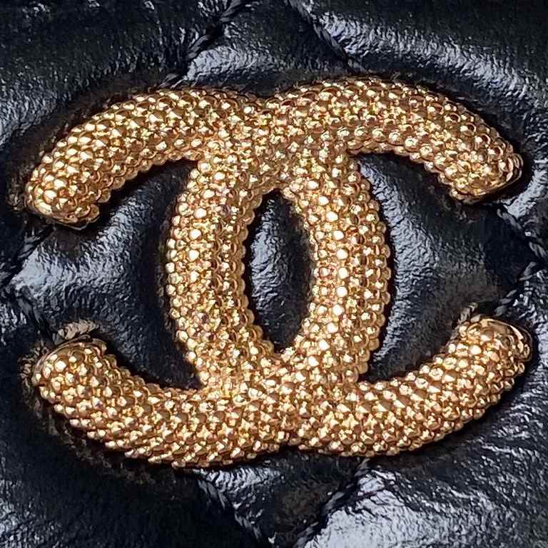 ￥Chane1 24p woc pearl handle A embossed double C  logo high value details full of too exquisite ah wax leather texture look extraordinarily expensive The more you look the more you like this elegant and exquisite design 