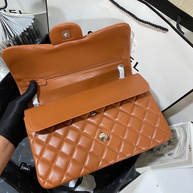 Cf 1113 sheepskin original single quality, France original imported lamb   leather, feel very soft, diamond lattice fullness all reach and the same as the authentic, multiple colors in stock! Size 30cm