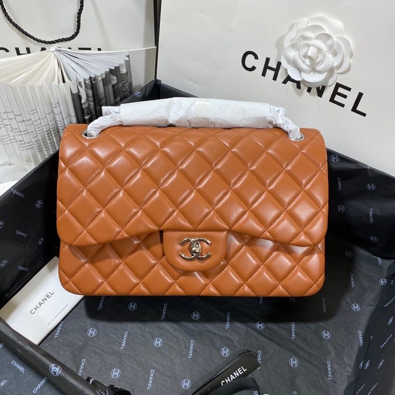 Cf 1113 sheepskin original single quality, France original imported lamb   leather, feel very soft, diamond lattice fullness all reach and the same as the authentic, multiple colors in stock! Size 30cm