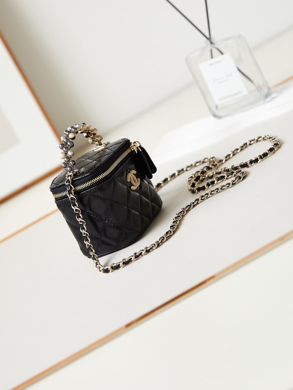 24P Limited Edition Pearl Handle Long Box Bag Cosmetic Slanting Bag with Pearl Handle Calfskin Brushed Metal Hardware, Handle Exquisite and Noble, Hand Carrying Slanting Shoulder are good looking Really too beautiful!Mod