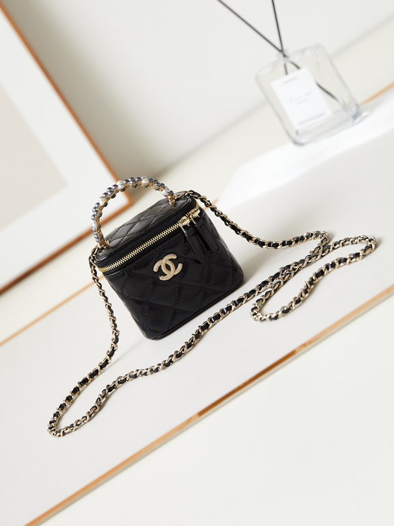 24P Limited Edition Pearl Handle Long Box Bag Cosmetic Slanting Bag with Pearl Handle Calfskin Brushed Metal Hardware, Handle Exquisite and Noble, Hand Carrying Slanting Shoulder are good looking Really too beautiful!Mod