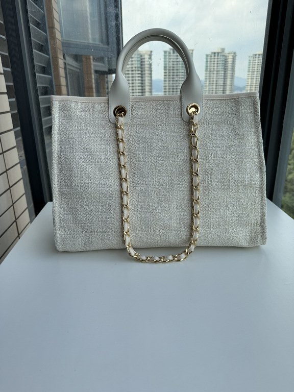 .     A66941 CHANEL Large Tote Beach Bag (Shopper) in Mixed Fiber, Calfskin Leather with Gold Gold Buckles, Size 30 x 39 x 22cm