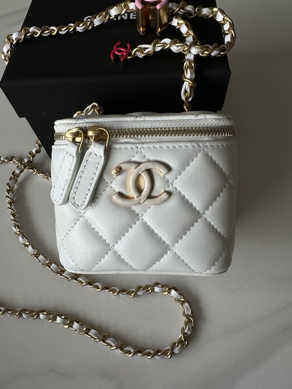 Brand Chanel Model A Introduction the original single quality, the classic work, gorgeous and temperament of the forefront, is your unexpected dignity. Leather species the original single imported lambskin, hardware the 