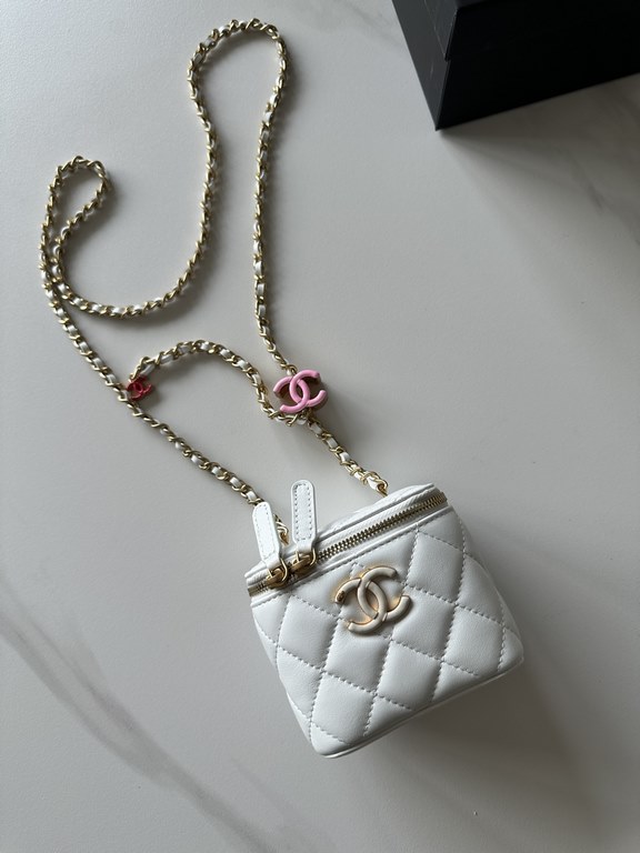 Brand Chanel Model A Introduction the original single quality, the classic work, gorgeous and temperament of the forefront, is your unexpected dignity. Leather species the original single imported lambskin, hardware the 