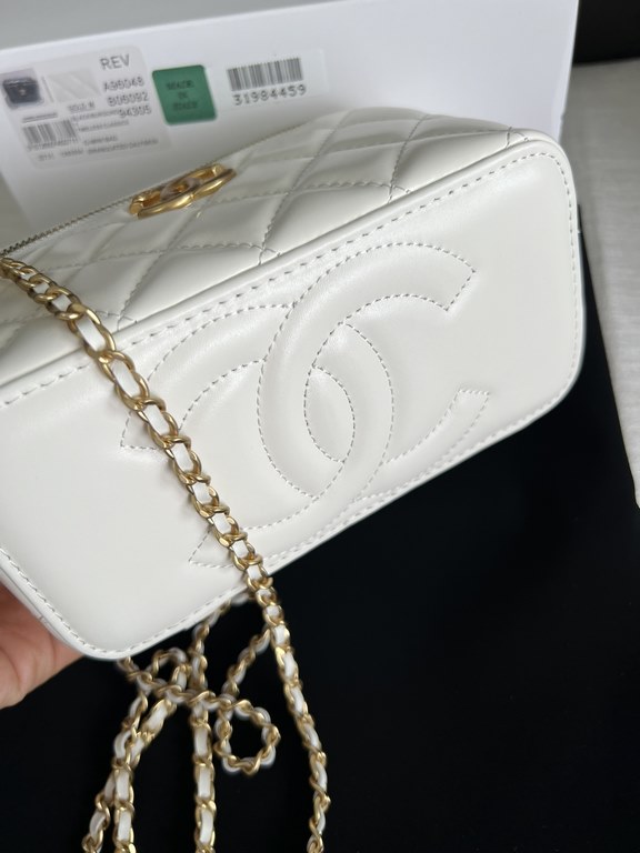 CHANEL23CWOC Double ChainDiamond-patterned gold buckle vintage threaded chain   Cowhide leatherSize 17 Model 96048