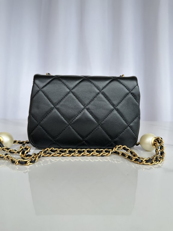 . Brand Chanel Model AS4868 Introduction the original single quality, classic work, gorgeous and temperament of the forefront, is your unexpected honor. Leather species the original single imported lambskin, with the ori