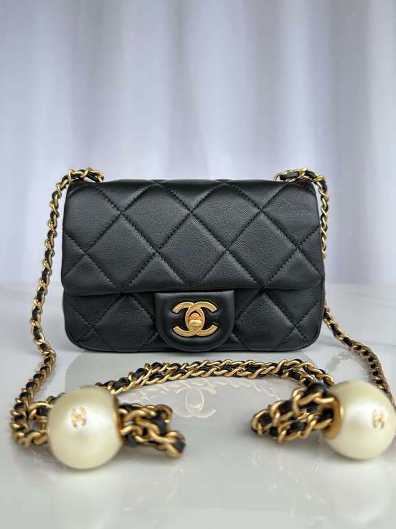 . Brand Chanel Model AS4868 Introduction the original single quality, classic work, gorgeous and temperament of the forefront, is your unexpected honor. Leather species the original single imported lambskin, with the ori