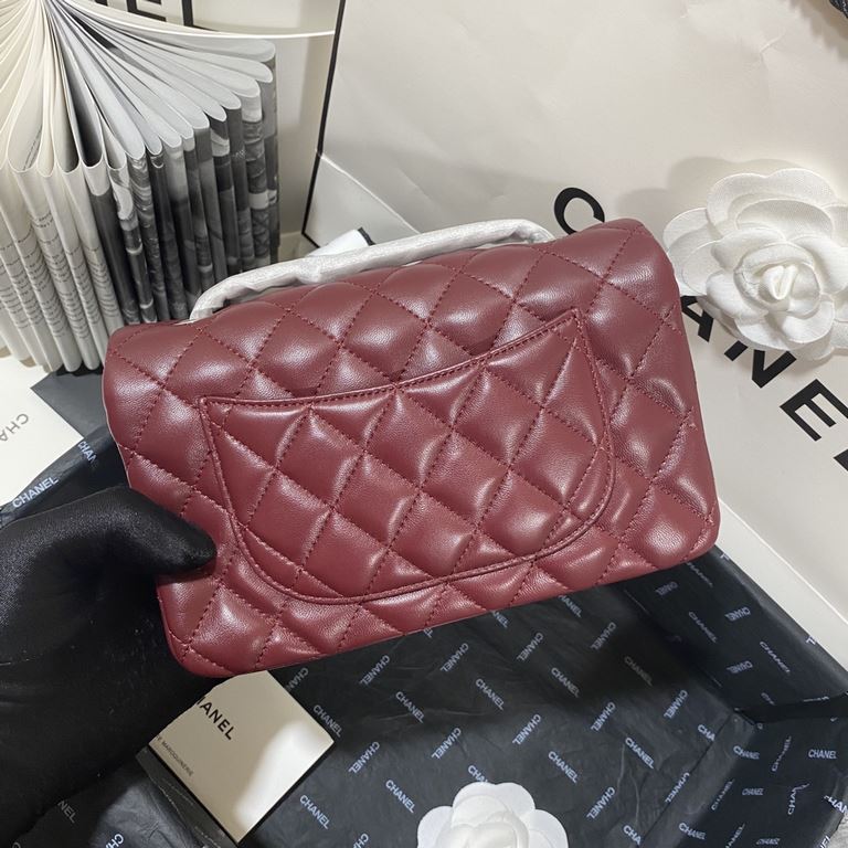 Cf 1116 sheepskin, small square fat Original quality, France original imported lambs   leather, feel very soft, diamond grid fullness all reach and authentic, multiple colors in stock! Size 20cm