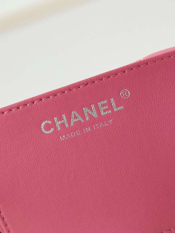 24S New mini 22bagIt's so pretty in this color! Small and exquisite, exudes unparalleled high-level luxury, irresistible, as if it were a finely crafted work of art, porcelain!CHANEL letters embellishment, glittering, th