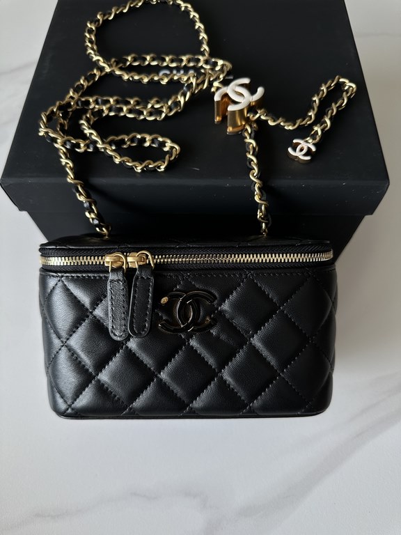 Brand Chanel Model A Introduction the original single quality, classic work, gorgeous and temperament of the forefront, is your unexpected honor. Leather species the original single imported lambskin, hardware the origin