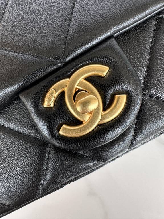 Brand Chanel Model AS4861 Introduction the original single quality, classic work, gorgeous and temperament of the forefront, is your unexpected honor. Leather species the original single imported lambskin, with the origi