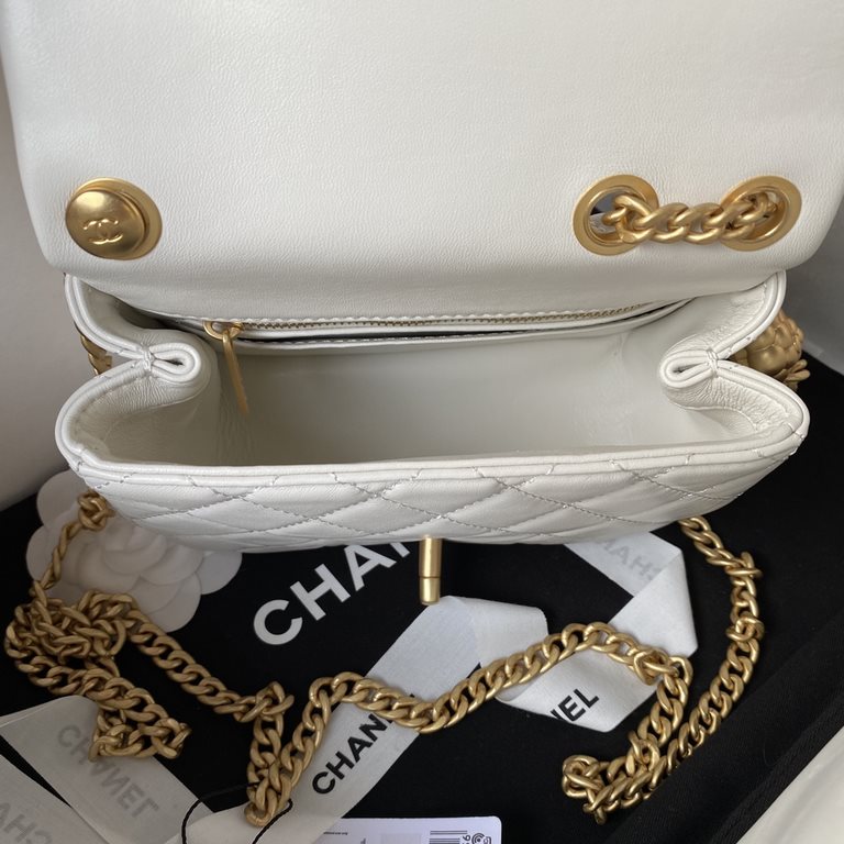 ￥   Chanel Chanel 23s camellia adjustable buckle series   small AS4040   each year s series staple design continues the classic heritage of the past gold ball gold column soccer walnut ball love adjustable buckle is very