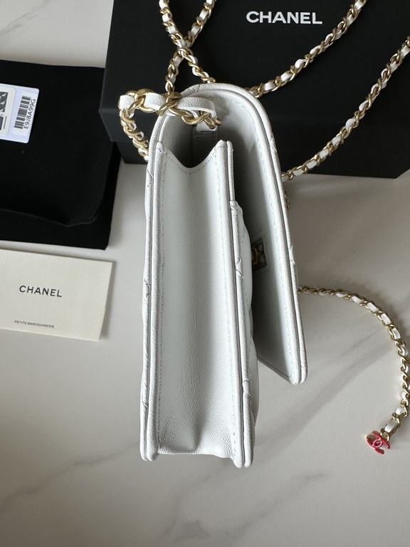 Brand Chanel Model A Introduction the original single quality, the classic work, gorgeous gas and quality of the forefront, is intended that you do not want to dignified. Leather species the original single mouth into th