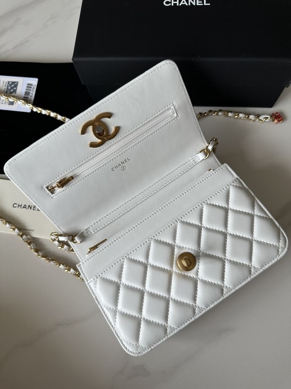 Brand Chanel Model A Introduction the original single quality, the classic work, gorgeous gas and quality of the forefront, is intended that you do not want to dignified. Leather species the original single mouth into th