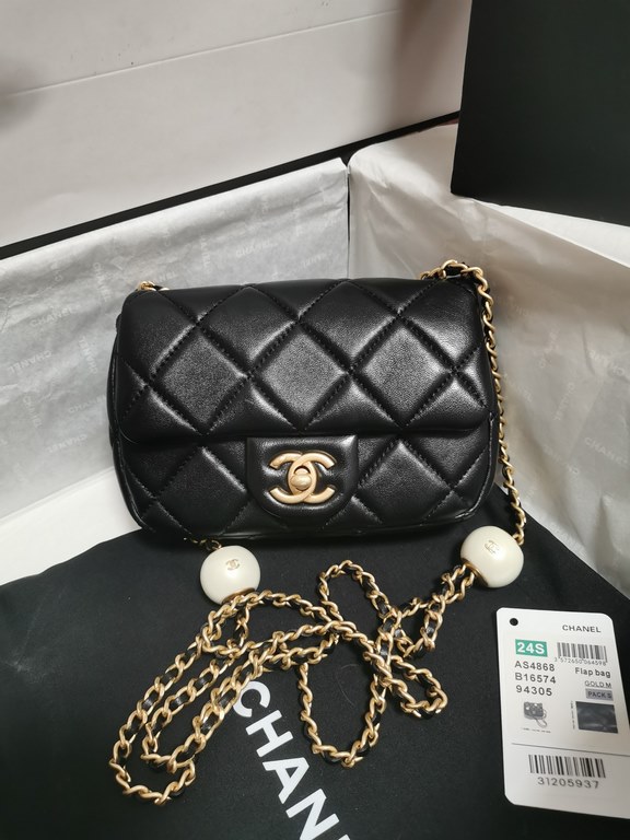 . Brand Chanel Model AS4868 Introduction the original single quality, classic work, gorgeous and temperament of the forefront, is your unexpected honor. Leather species the original single imported lambskin, with the ori