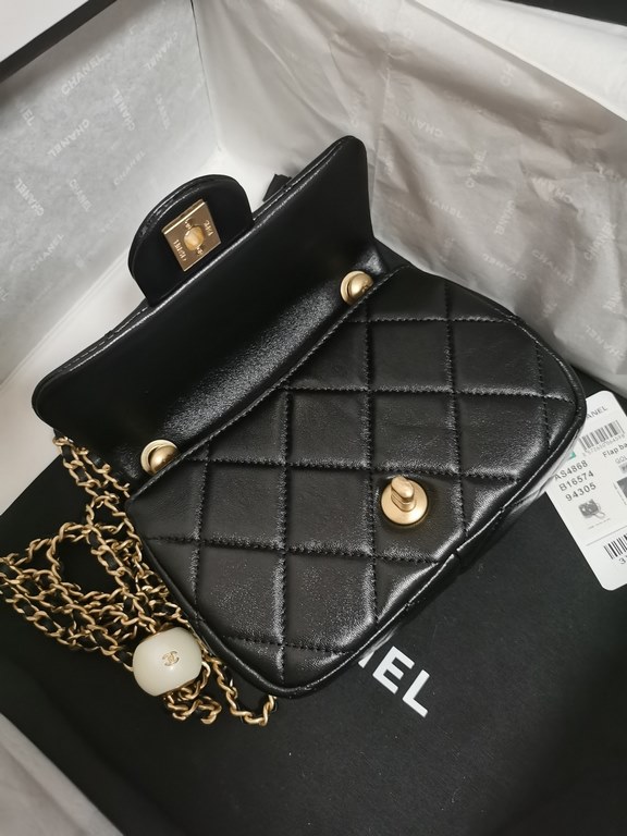 . Brand Chanel Model AS4868 Introduction the original single quality, classic work, gorgeous and temperament of the forefront, is your unexpected honor. Leather species the original single imported lambskin, with the ori