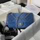 Chane1 24s CF This season denim models have been beautiful to the next level of spring and summer on the denim bag stupid It is not monochrome denim, but to make a washed denim texture, with a little bit of gradient of s