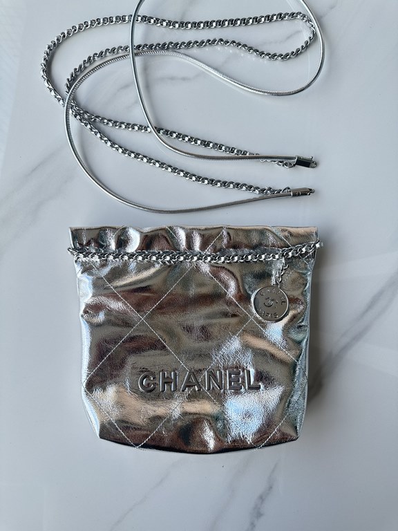 Brand Chanel Model AS3980 glossy cowhide Introduction the original single quality, the classic, gorgeous and temperament of the forefront, is your unexpected honor. Leather species the original single imported cowhide, w