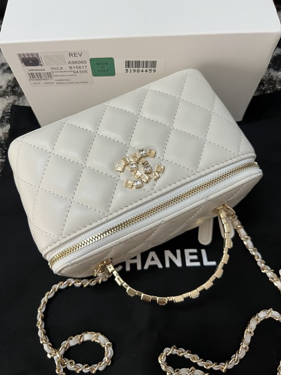 A96060 Chanel 24C Limited Edition Rhinestone Letter Handle Long Box Bag Cosmetic Slanting Bag with Drill Handle Lambskin Brushed Metal Hardware, Logo Letter Handle Exquisite and Noble, Buckle Cover Part of the Leather We