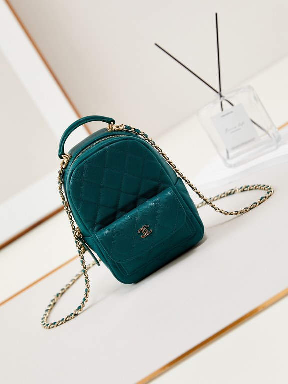 24Cmini Lychee grain small shoulders A variety of carrying methods can be handheld, crossbody, shoulder bag. Leather or lychee pattern is very durable, very ok capacity Classic minimalist style is perfect.Model No. ASize