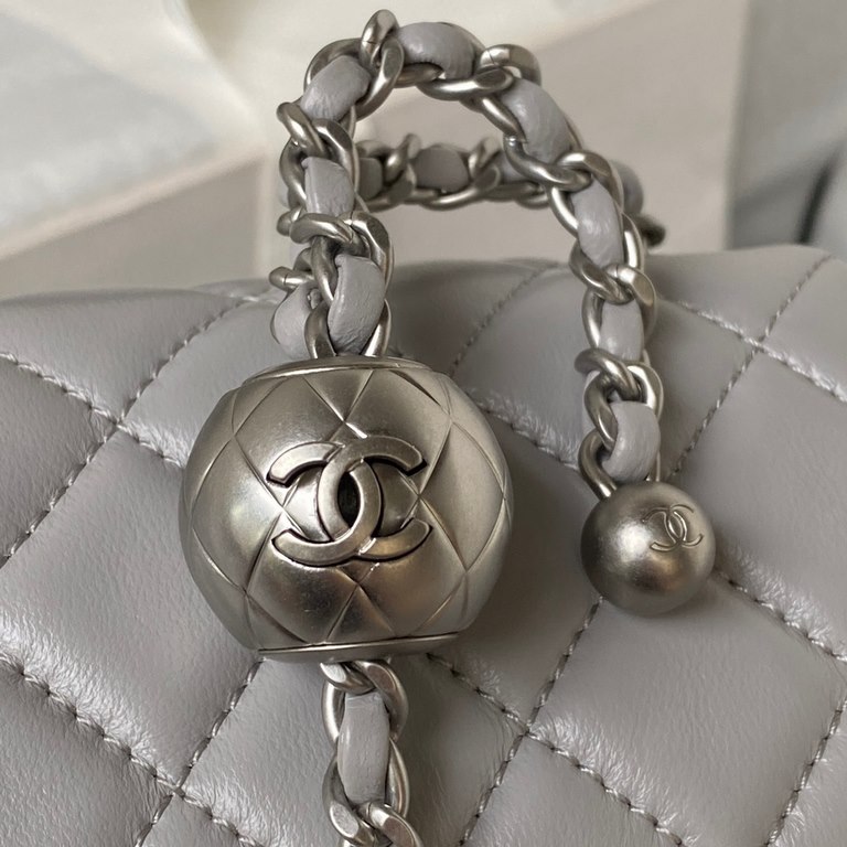 ￥ silver chain   Chane1   AS1787 explosive cf mini mouth cover bag silver ball on the chain more than a dragon accent icing on the cake not only retro beautiful but also adjustable chain length can be used as a fanny pac