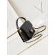 FallWinter 24 Walking EmbroideryThe cover bag is so cool! Simply do not too beautiful haha This model think hand carry is very good with casual wear cool ah! It's a beautiful cowhide, and the texture is great.Size 15-20-