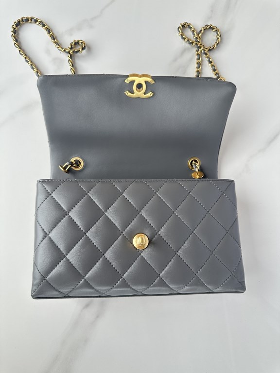 Brand Chanel Model AS5002 Introduction the original single quality, the classic work, gorgeous and temperament of the forefront, is your unexpected dignity. Leather species the original single imported sheepskin, with th