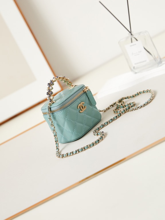 24P Limited Edition Pearl Handle Long Box Bag Cosmetic Slanting Bag with Pearl Handle Calfskin Brushed Metal Hardware, Handle Exquisite and Noble, Hand Carrying Slanting Shoulder are good looking Really too beautiful!Mod