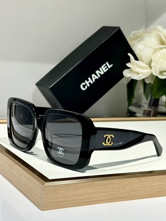 CHANEL     MODELCH9149    SIZE 54 ports 21-145