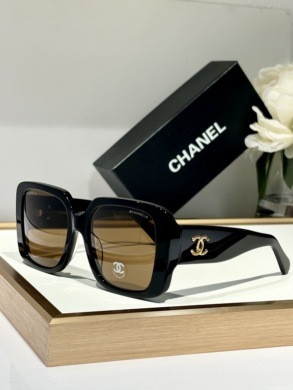 CHANEL     MODELCH9149    SIZE 54 ports 21-145