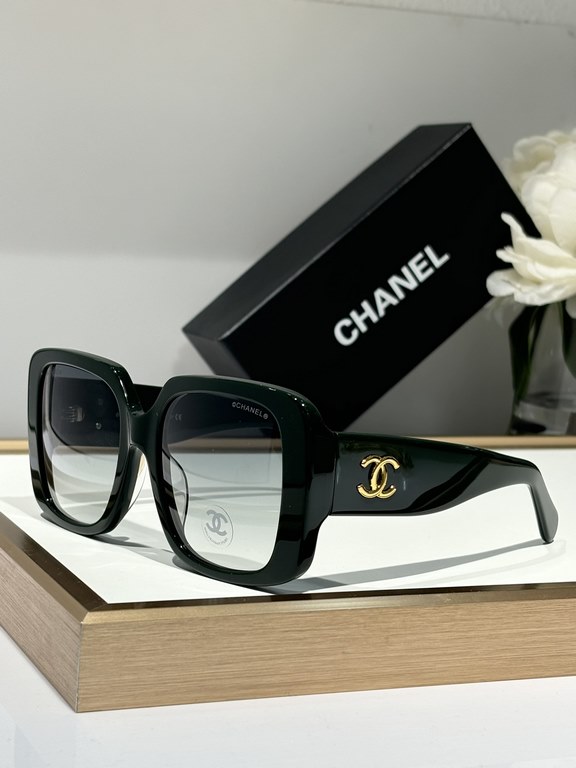 CHANEL     MODELCH9149    SIZE 54 ports 21-145